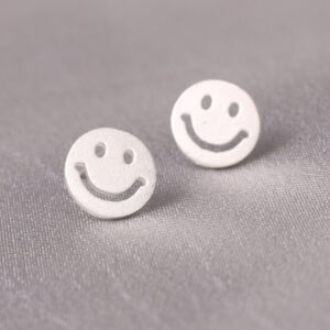 004 Smiley / 925 ear needles