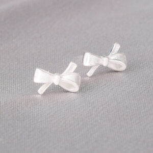 007 Bow / 925 ear needles