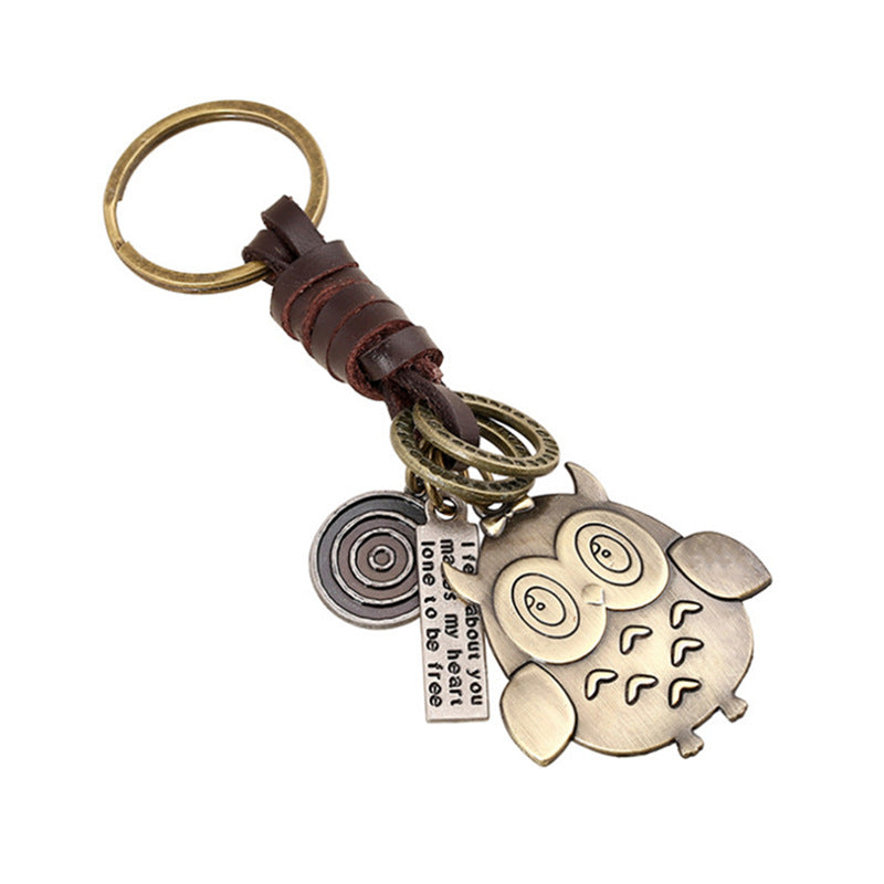 Wholesale of New Retro Woven Cowhide Keychains, Leather Pendants, Antique Copper Alloy Pendants, Bags, and Hanging Aessories