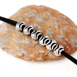 Hollow oval pattern black rope