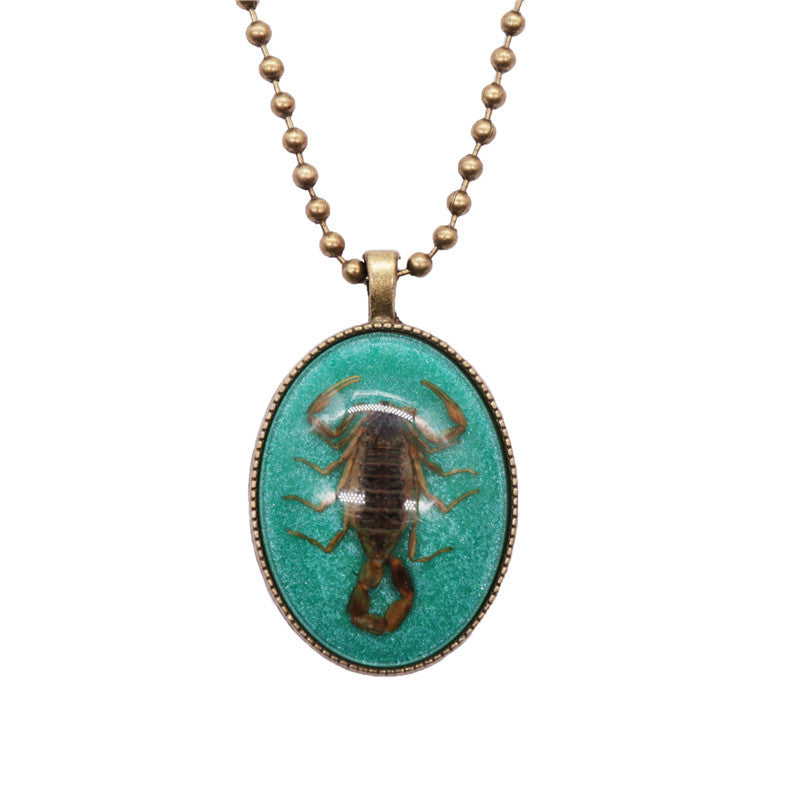 Wholesale Amber Insect Resin Necklace