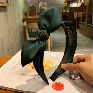 Pure dark green rabbit ear with drill