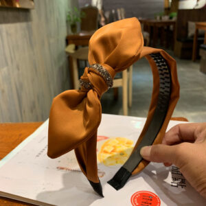 Pure Caramel with Diamond Rabbit Ears