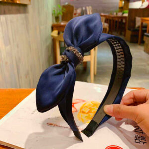 Pure purplish blue with drill rabbit ears