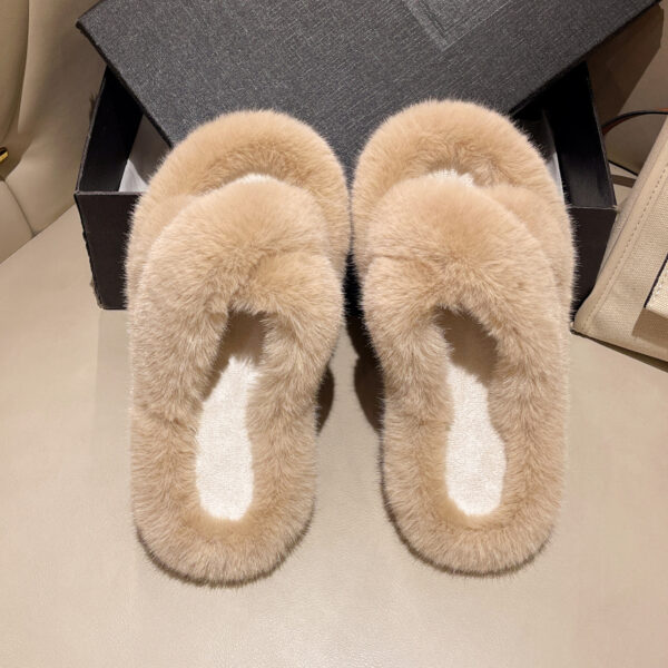 Wholesale of Plush Cotton Slippers for External Wear
