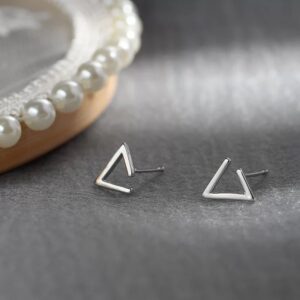 Irregular figure [silver]]