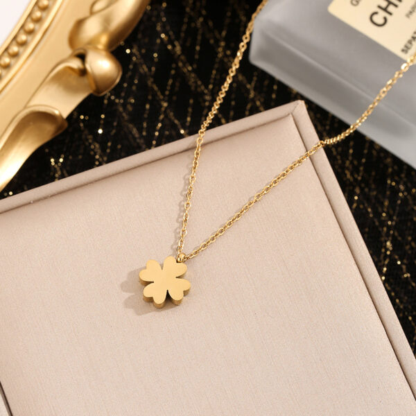 O1CN010R3l7W20XTYzu94He_2217677156859-0-cib Wholesale 18K Four-leaf Clover Titanium Clavicle Chain