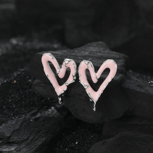 Wholesale Sweet Cool Heart Silver Earrings