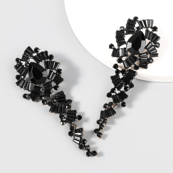 O1CN010h2zZ72II357xCjdz_2473019262-0-cib Wholesale Alloy Diamond Inlaid Acrylic Flower Long Earrings