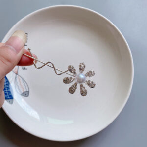 7 leaf flower twist clip [silver]]