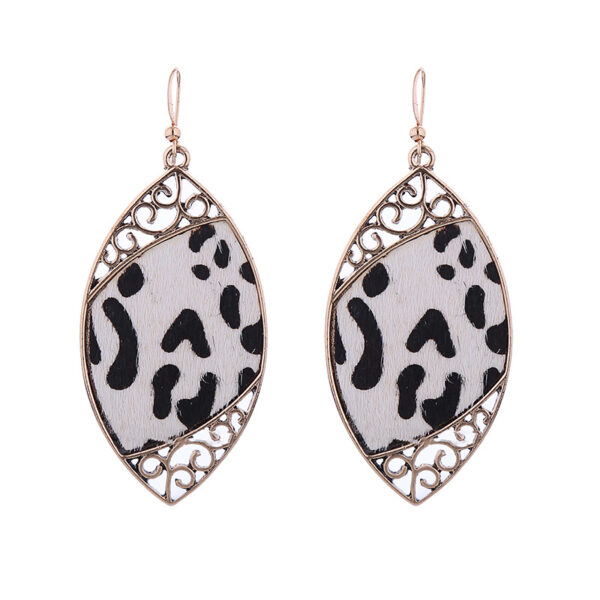 O1CN011AH2dQ2LDsVvJUH6T_2206398079659-0-cib Wholesale Alloy Diamond Cow Pattern Leather Earrings