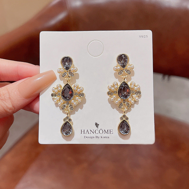 Wholesale Baroque Vintage Pearls Alloy Earrings