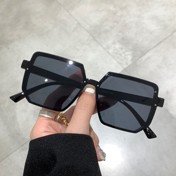 O1CN011JpyV31PLtZjZQOjT_2209728071825-0-cib Wholesale UV Protection Square Frame PC Sunglasses