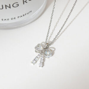 Bow Necklace