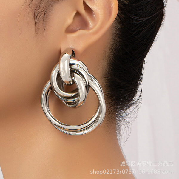 Wholesale Geometric Smooth Alloy Earrings