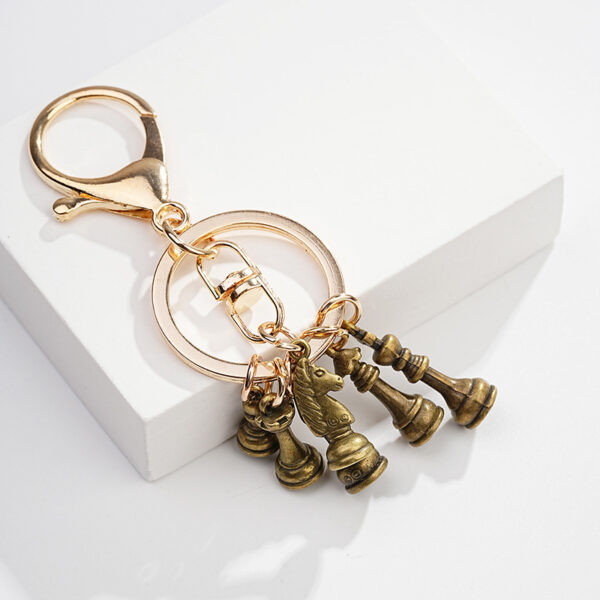 O1CN011Qubgt1jN50lelsjb_2213351114535-0-cib Wholesale Metal Chess Keychain