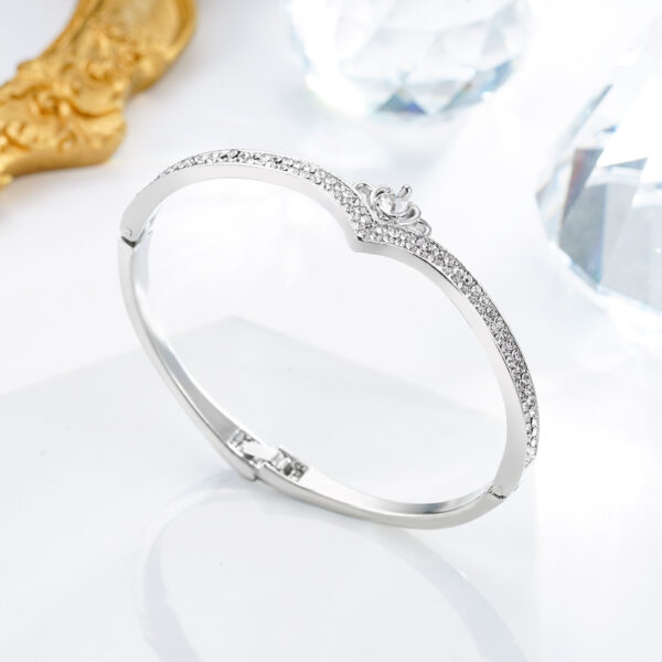 Wholesale Heart Shaped Crown Diamond Alloy Bracelet