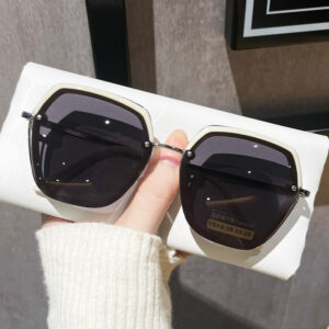 white polarized light