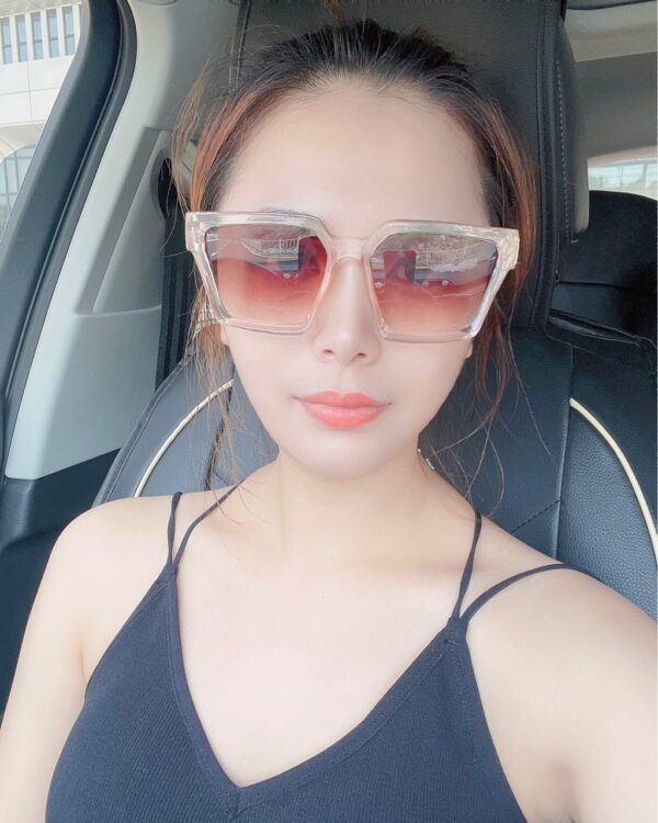 Wholesale Large Frame Retro Square Wide Edged PC Sunglasses