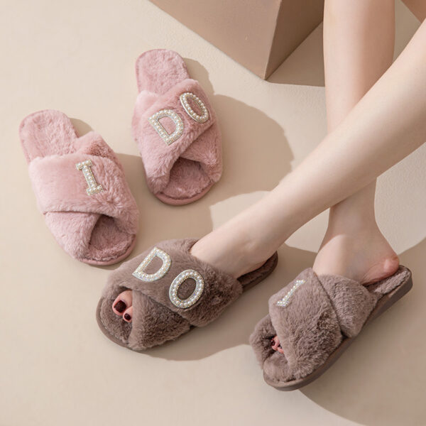 O1CN0129hzrk1Pl5Q1DKkFG_4012931880-0-cib Wholesale Casual Cross Plush Slippers