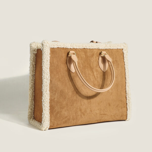 Wholesale 2023 Autumn and Winter Lamb Plush Large Capacity Tote Bag