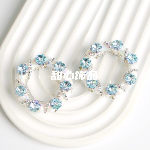 Wholesale Shiny Clover Water Diamond Crown Running Ring Acrylic Beads