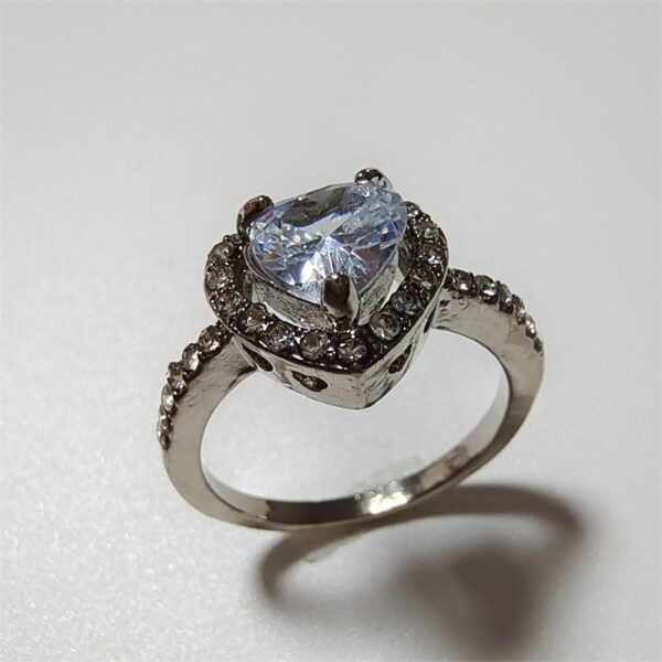 O1CN012OAyLt1YftWK6ZngD_2215706483087-0-cib Wholesale Silver Simple and Exquisite Heart shaped Love Set Diamond Fashion Rings