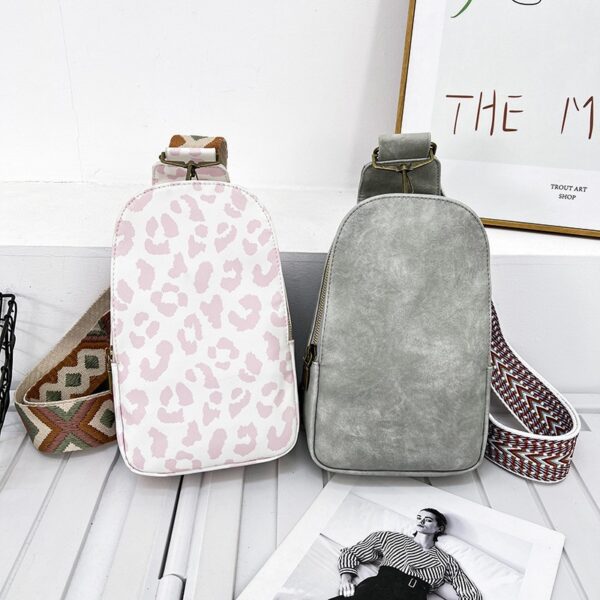 O1CN012OwirG1Pw50BQaZnK_2738911904-0-cib Wholesale Western Style PU Cow Print Leopard Print Sunflower Chest Bag Crossbody Bag