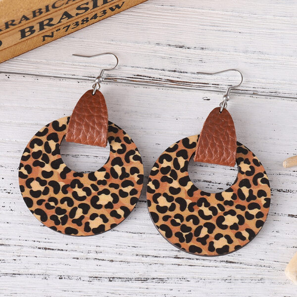 O1CN012U7YnQ1ZzQ0FQ6yyQ_2214986983265-0-cib Wholesale Ethnic Bohemian Leopard Print Round Reversible Leather Earrings