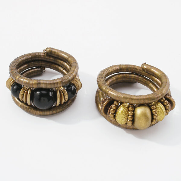 O1CN012XXVUA1X6nNPjs4Ha_1768642875-0-cib Wholesale Beaded Multilayer Snake Bone Shape Turquoise Bracelet