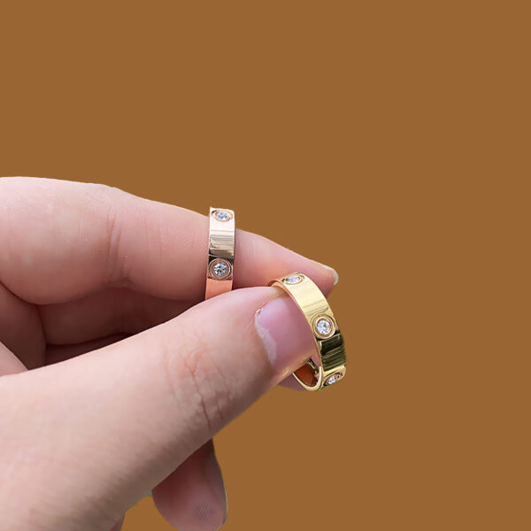 O1CN01321qyS2FYaZl2fYFi_2211514068892-0-cib Wholesale Diamond Titanium Steel Ring