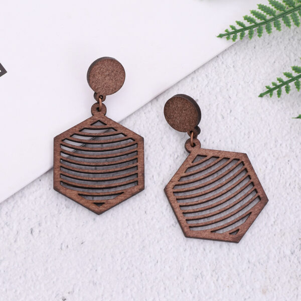 O1CN013FXwwg1ftMUcQlRDl_3172764064-0-cib Wholesale Vintage Geometric Hollow Line Wood Chip Earrings