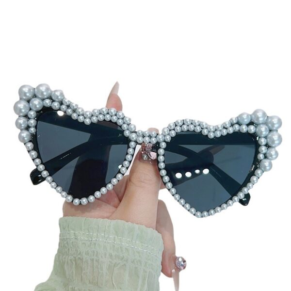 Wholesale PC Large Frame Inlaid with Pearl Heart Women's UV Resistant Sunglasses