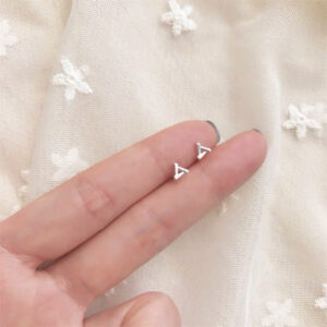 Hollow Triangle [Silver]]