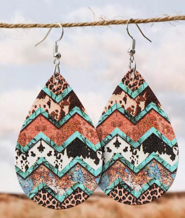 Wholesale Vintage Western Cow Pattern Droplet Leather Earrings