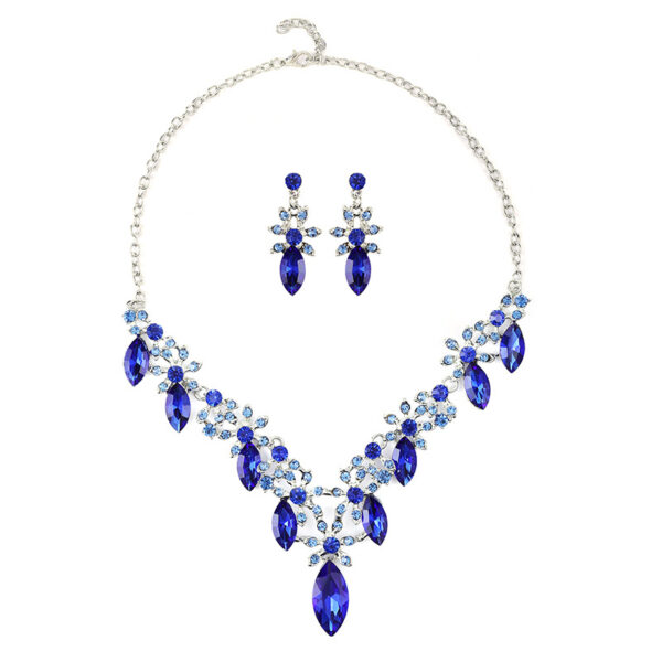 Wholesale Vintage Crystal Alloy Long Necklace Earrings Set
