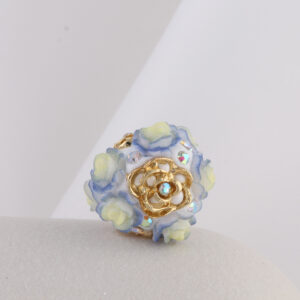 Golden accessories mixed yellow