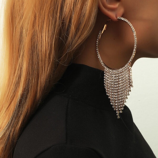 Wholesale Tassel Rhinestone Claw Chain Alloy Earrings