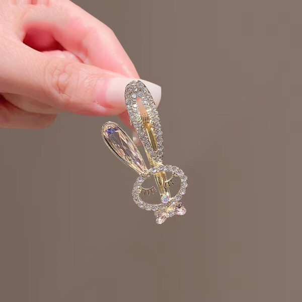O1CN013eI7hD1cBRbCfXZ44_2207301953562-0-cib Wholesale Rabbit Carrot Rhinestone Alloy Hair Clips