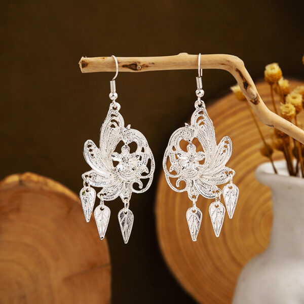 Wholesale Color Long Feather Tassel Alloy Earrings
