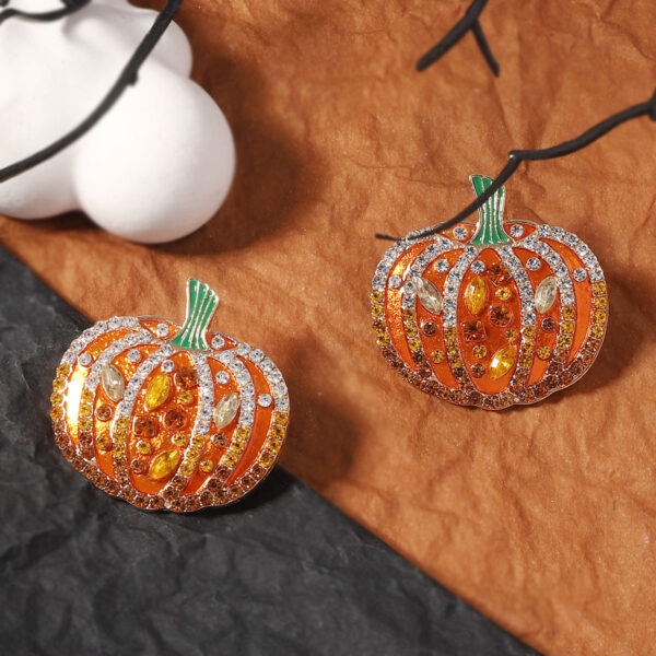 Wholesale Creative Exaggerated Rhinestone Pumpkin Pattern Alloy Earrings