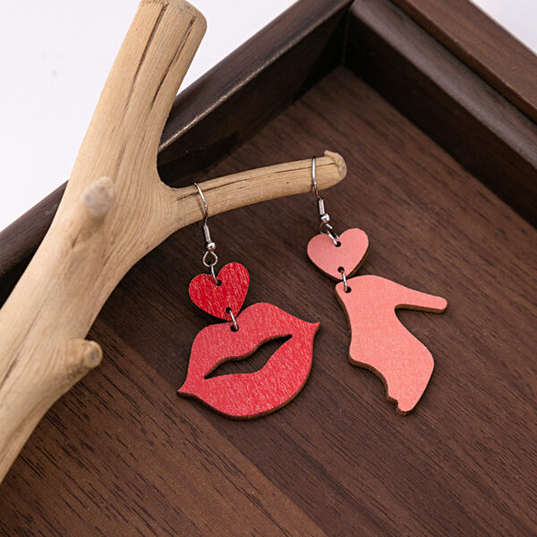 Wholesale Cute Hollow Color Heart Wooden Earrings