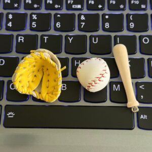 Yellow gloves 3.8cm stick 4.5cm