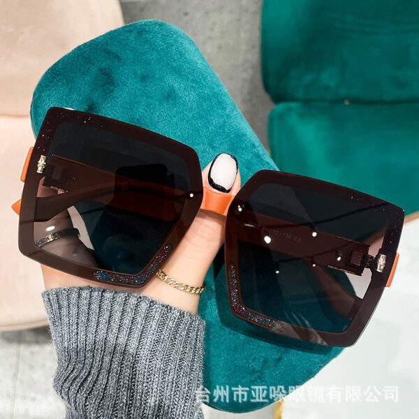 O1CN014o1b1S1hhZSOhYqcD_2213247574309-0-cib Wholesale Square Set Glitter Pink Large Frame Gradient PC Sunglasses