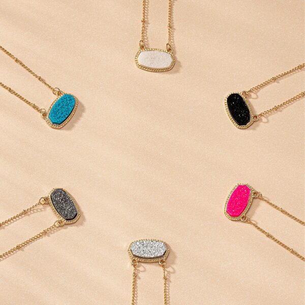 Wholesale Zinc Alloy Imitation Crystal Cluster Oval Necklace Clavicle Chain Earrings Set