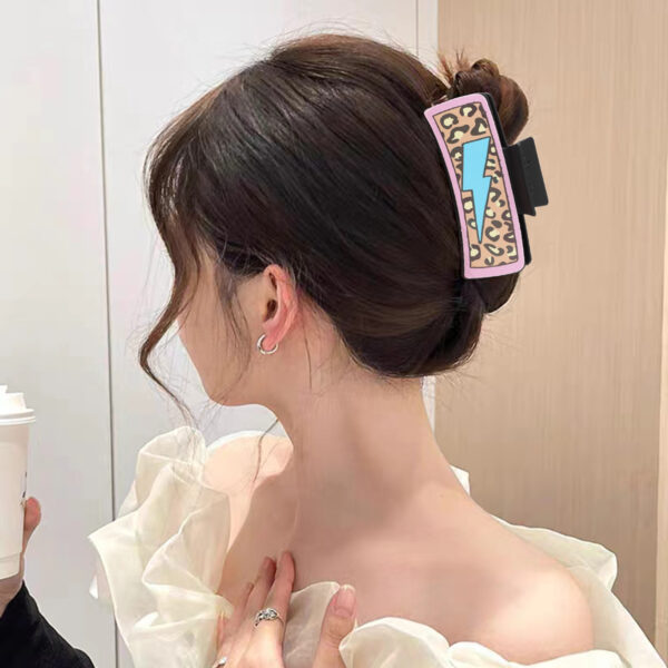 O1CN0159IiiJ1ftMVnT92KC_3172764064-0-cib Wholesale Western Style MAMA Cactus HOWDY Leather Hair Clip Shark Clip Combination