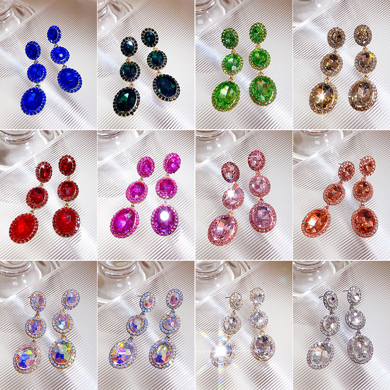 Wholesale Vintage Rhinestone Oval Exaerated Alloy Earrings
