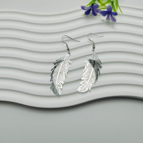 Wholesale Hot Selling Leaf Computer Piece Ear Creative Atmosphere Niche Drop Earrings