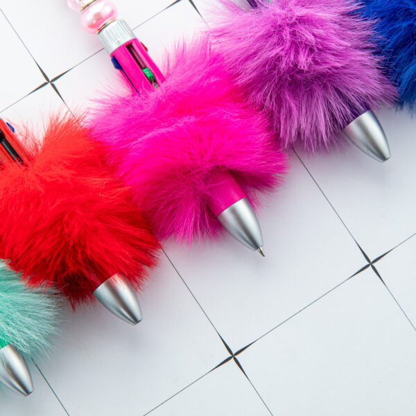 O1CN015DxLhV1cHOsx3QQgg_933993575-0-cib Wholesale Beadable Pens Pom Pom Pens Multi-color DIY Pens