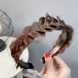 B152-1 three-strand braid light brown